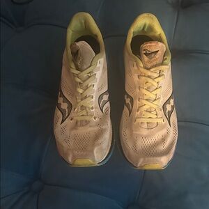 Saucony endorphin pro with carbon plate 1st generation OGs